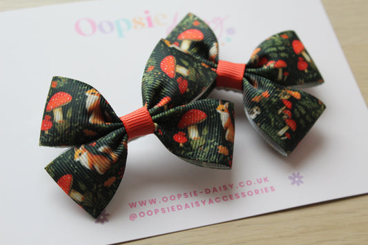 Autumn themed hair bow clips