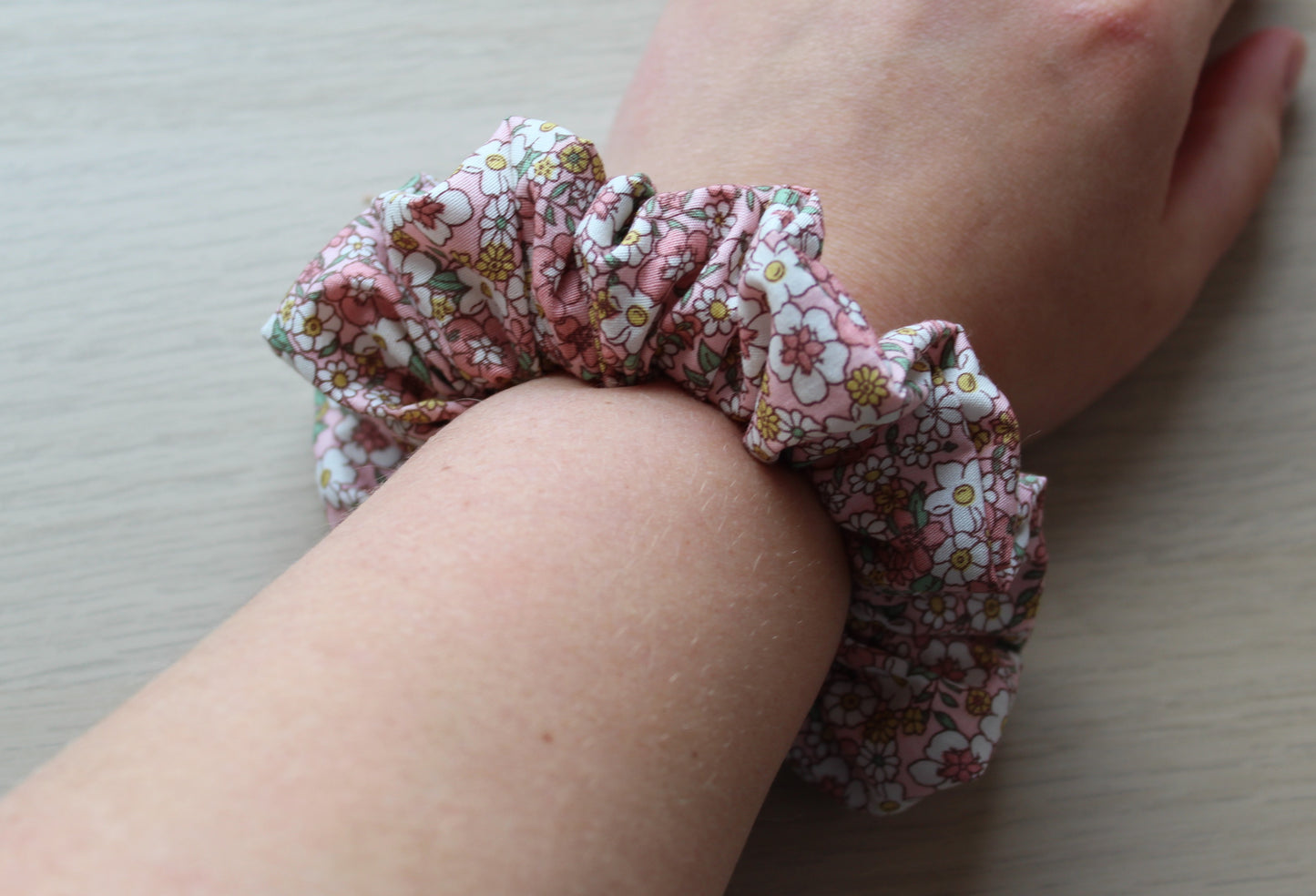Scrunchie with vintage ditsy flowers