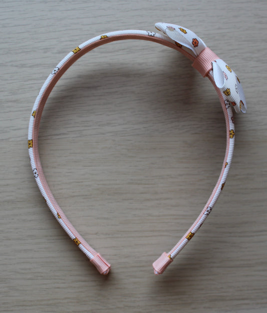 Headband with floral pattern