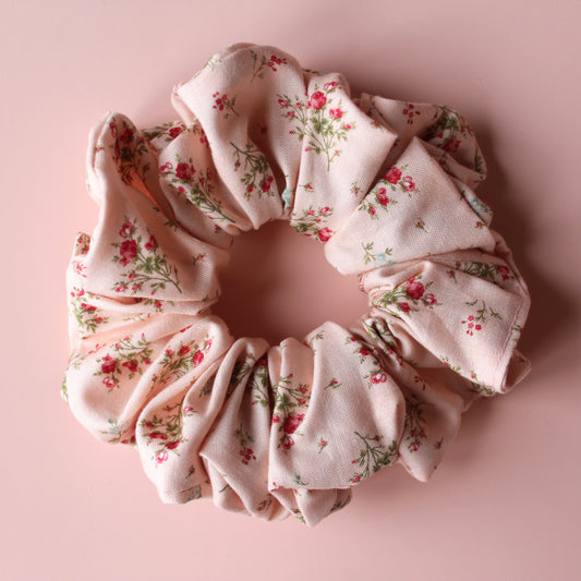 Vintage look ditsy floral pink oversized hair scrunchie