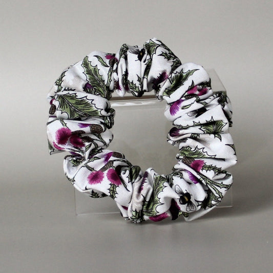 Hair scrunchie with thistle pattern