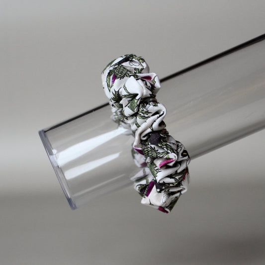 Hair scrunchie with thistle pattern