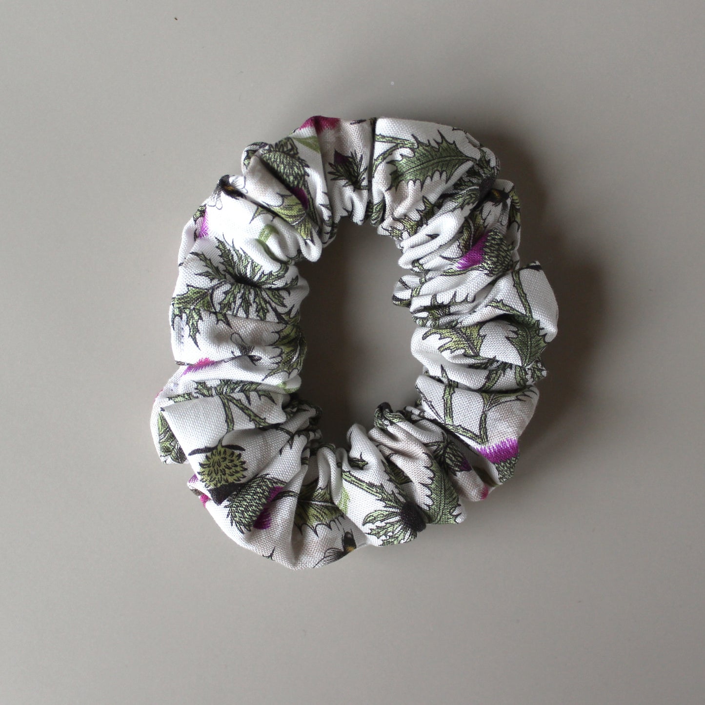 Hair scrunchie with thistle pattern