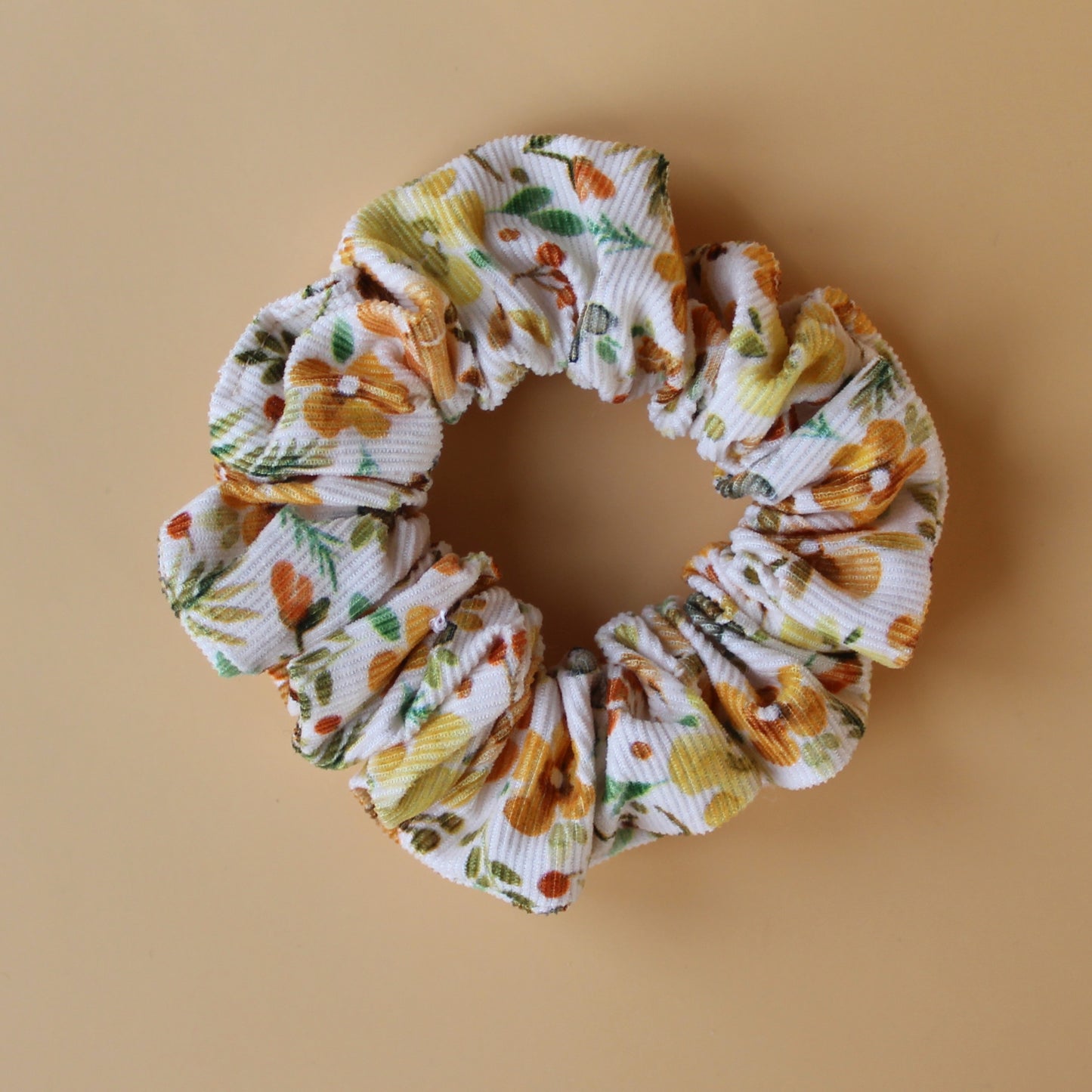 Floral patterned scrunchie in cord fabric