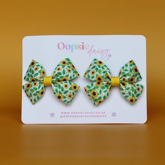 Hair bows with green and yellow sunflowers