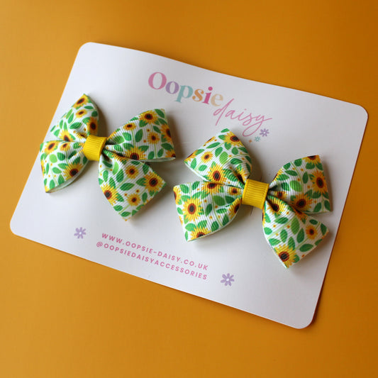 Hair bows with green and yellow sunflowers