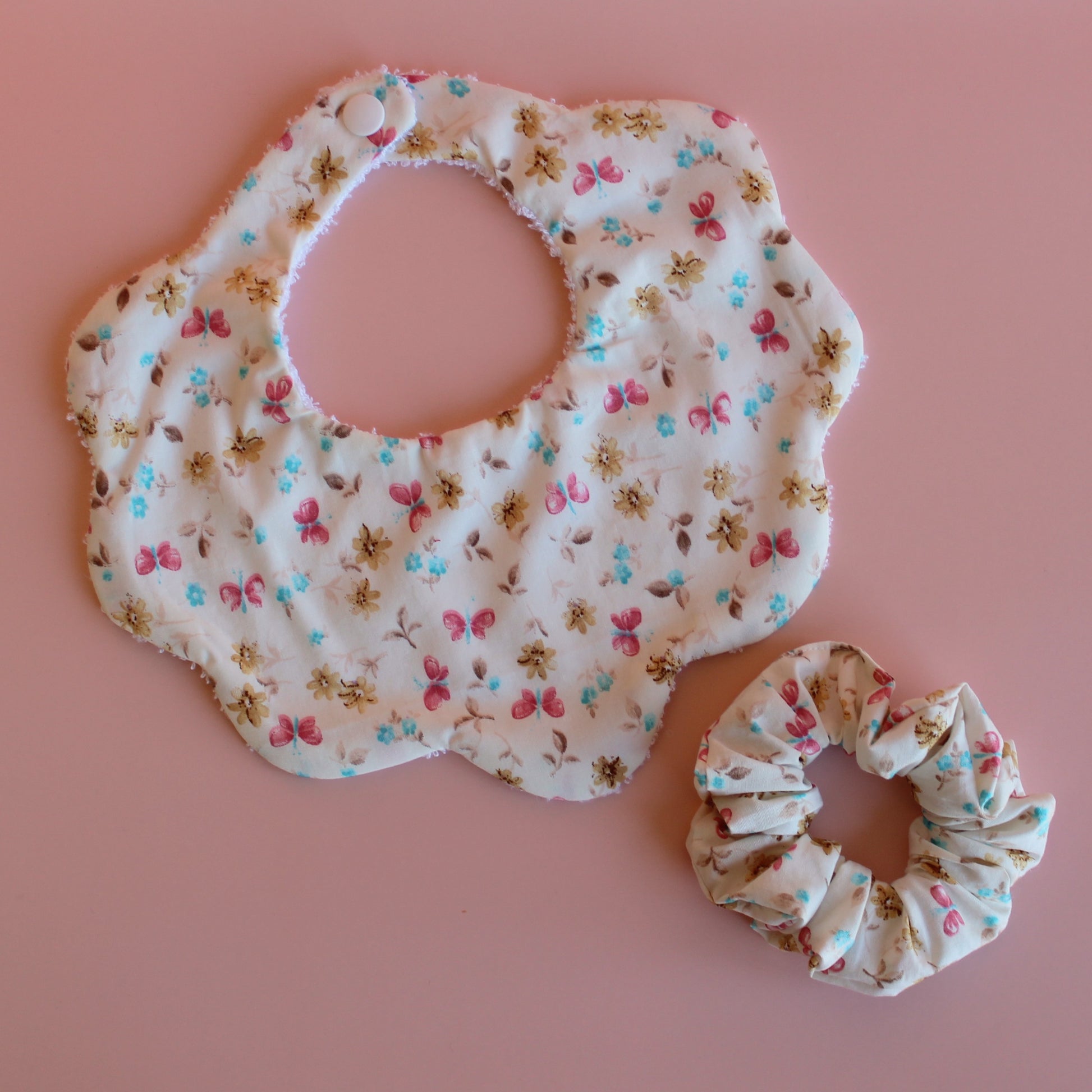 Set of butterfly and floral accessories - scallop bib, scrunchie 