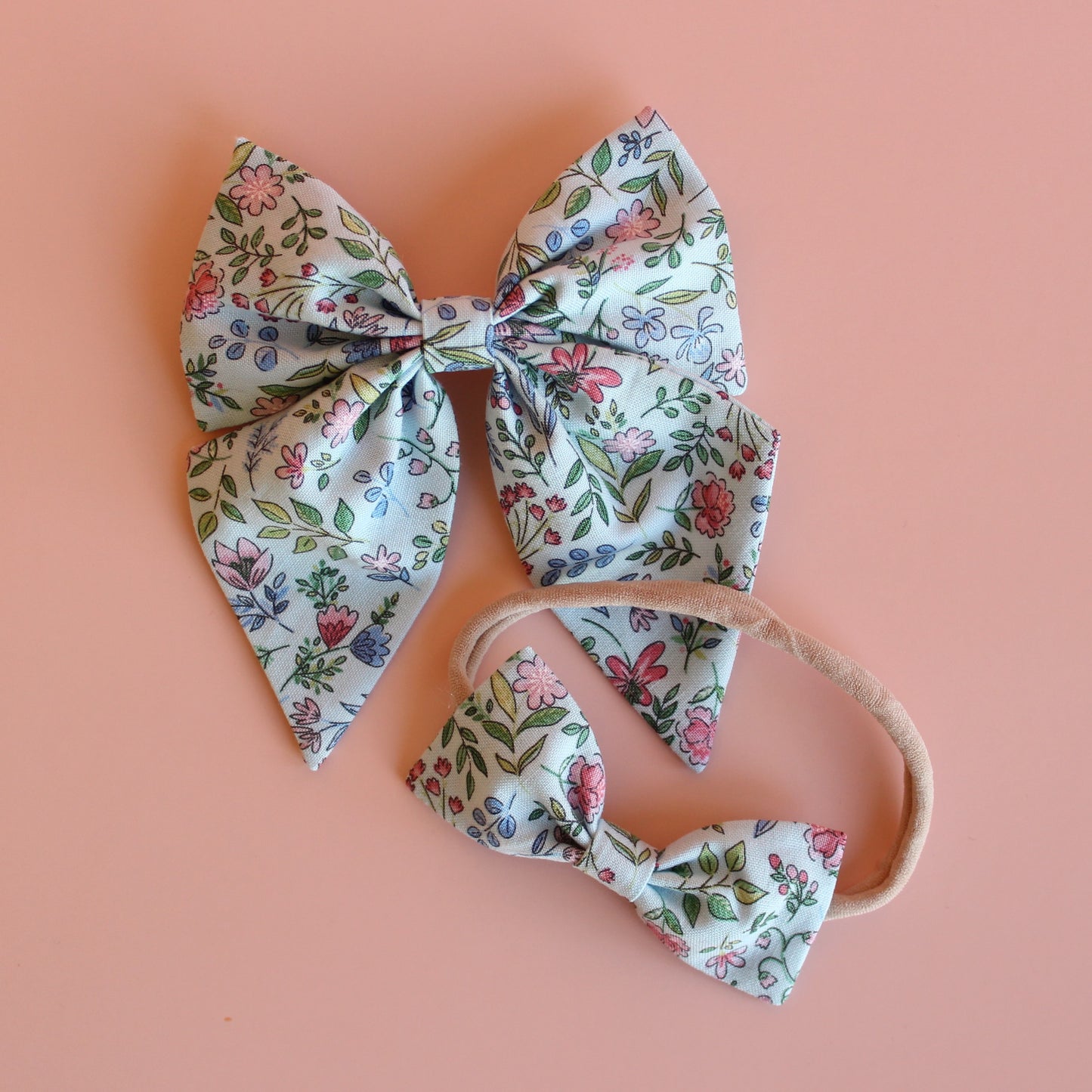 Blue floral gift set with bow, baby headband