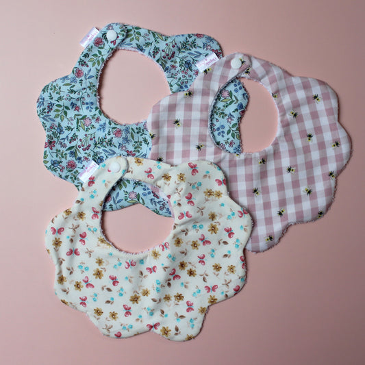 Set of 3 girl scallop baby bibs with bee, butterfly and floral patterns