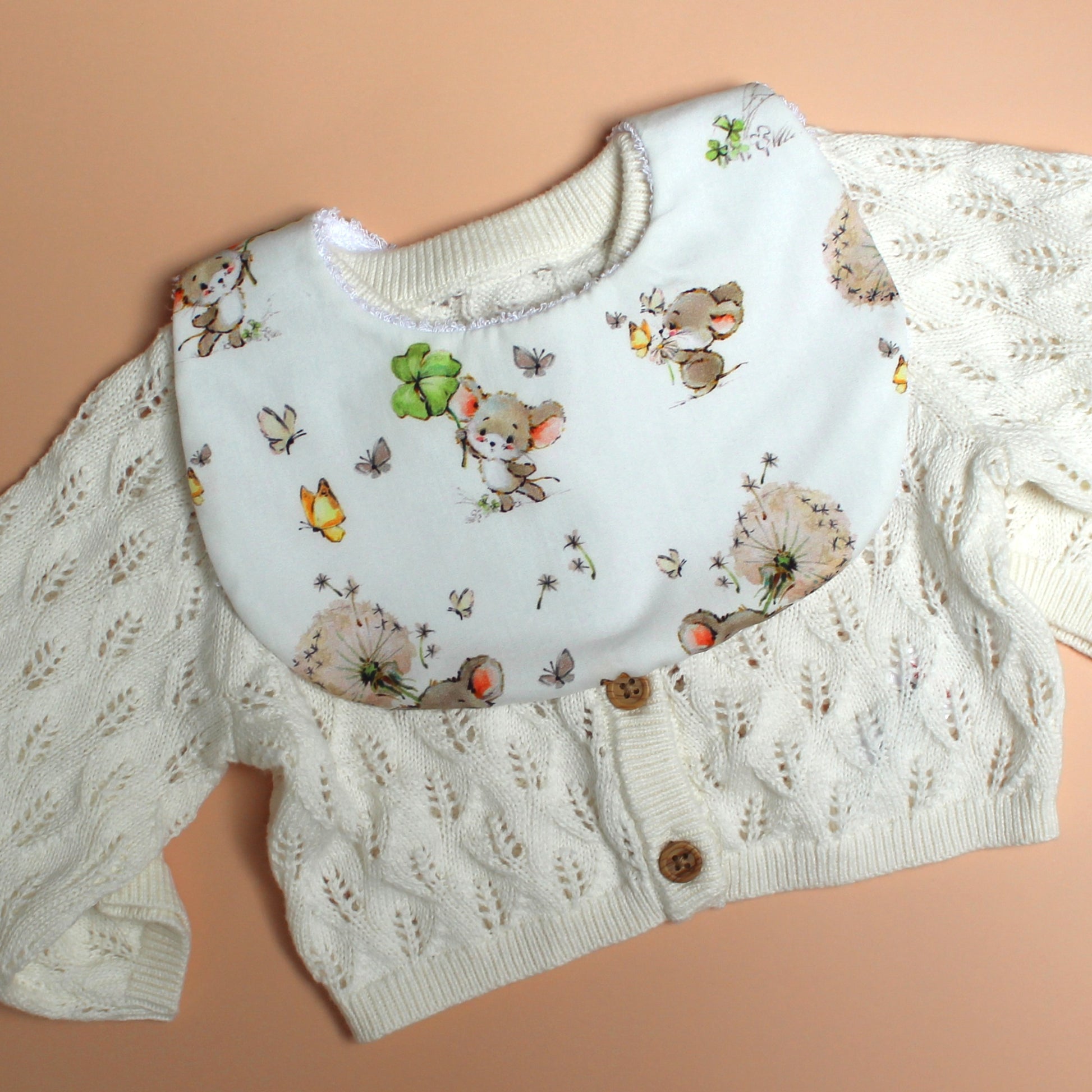 baby bib with mouse pattern