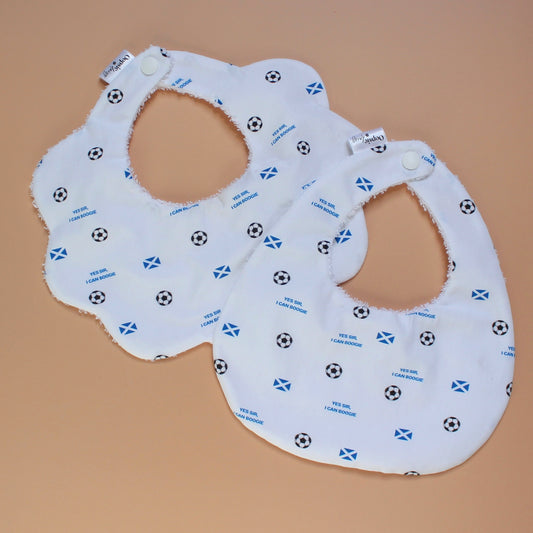 Scotland football baby bib with scotland flag, footballs and Yes sir, I can boogie slogan