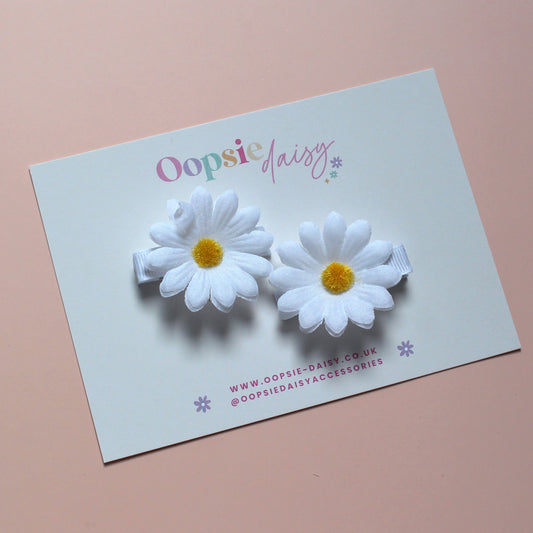 White daisy hair clips