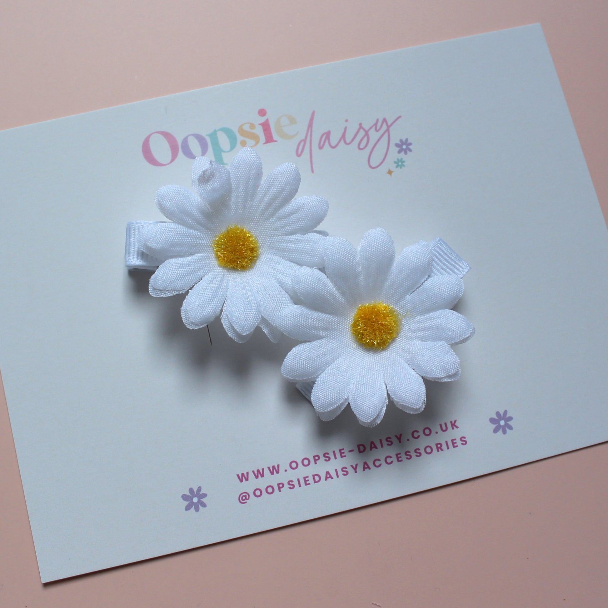 White daisy hair clips