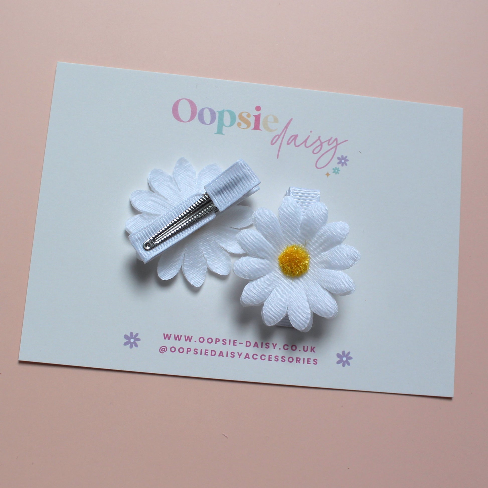 White daisy hair clips