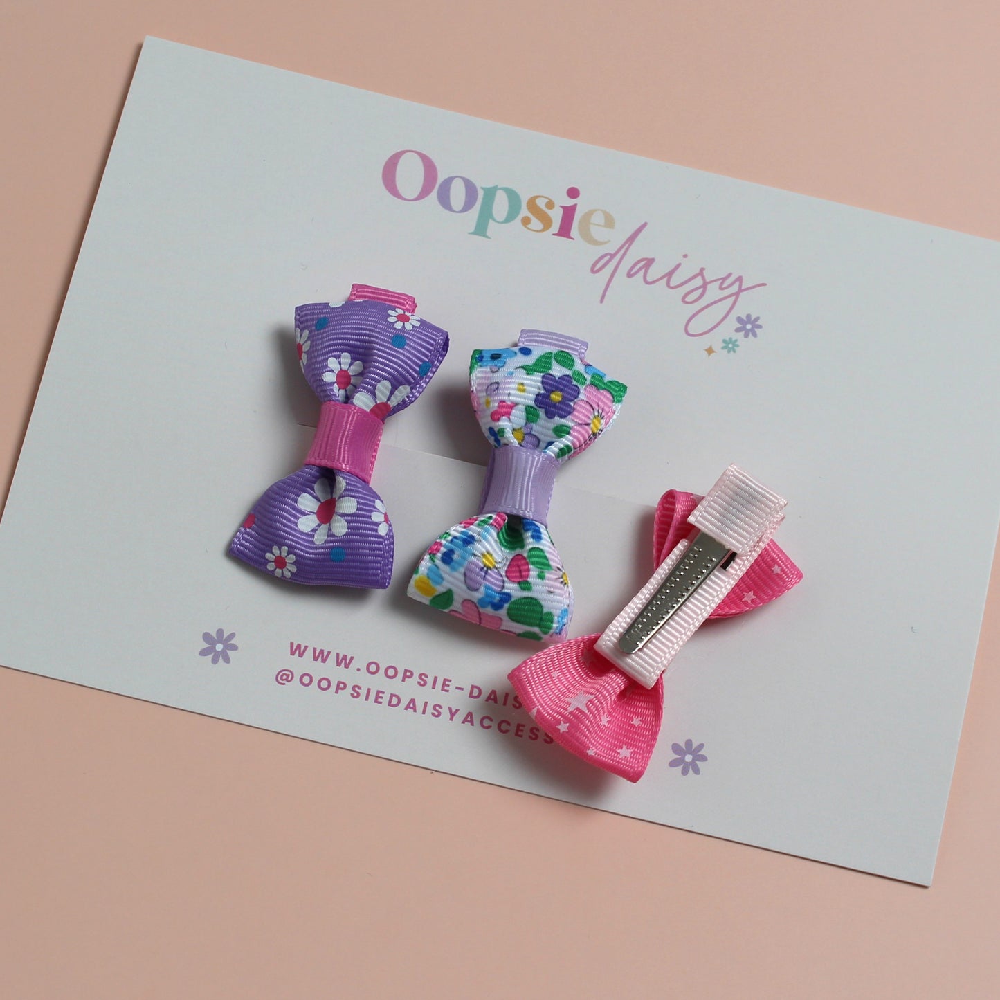 Set of 3 mini hair bow clips with flower and star patterns